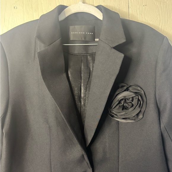 Endless Rose Corsage Blazer - Picture 3 of 16